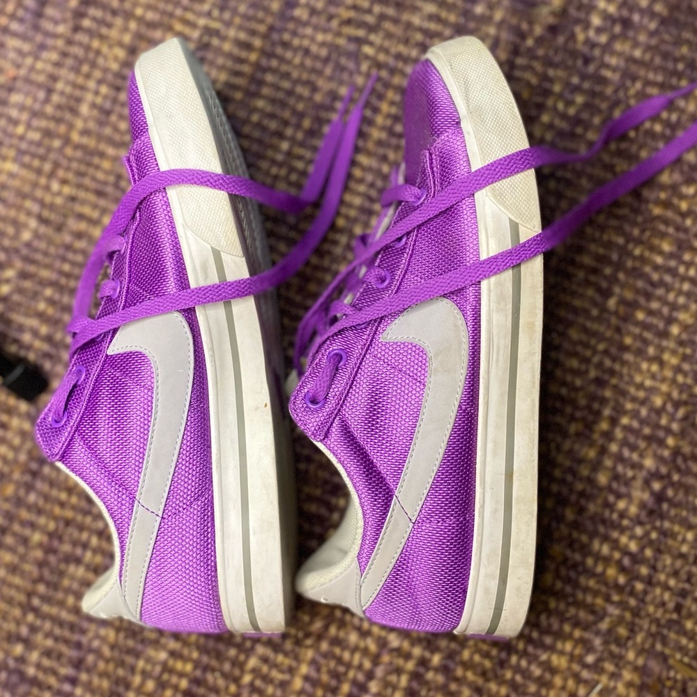 Nike Blazer Low. Purple. Size 10